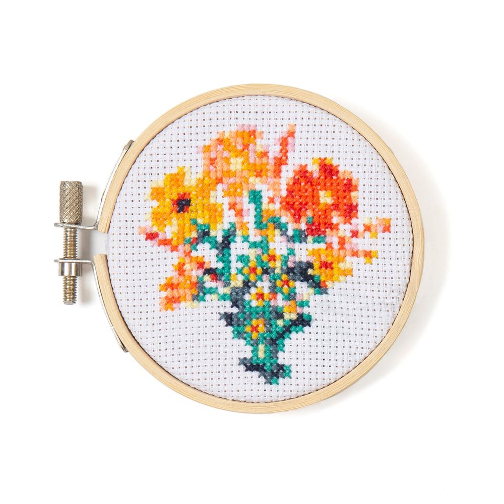 Kikkerland GG245 Minicross Stitch Embroidery Kit - Flowers