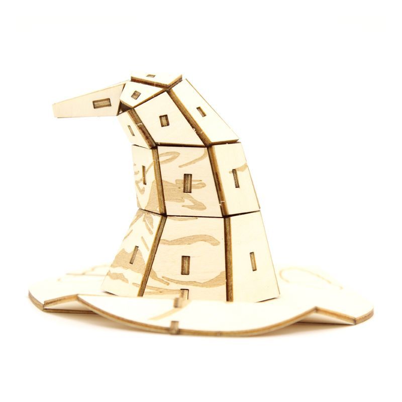 لعبة نموذج خشبي ثلاثي الأبعاد على شكل قبعة الفرز - هاري بوتر من إنكريديبويلدز