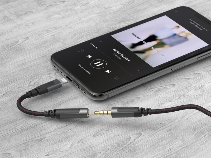 GeoSwiss Headphone Adapter for Lightning Devices