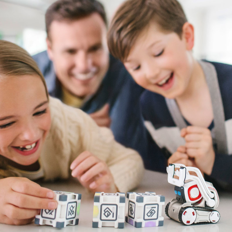 Anki Cozmo Robot Collector's Edition Black