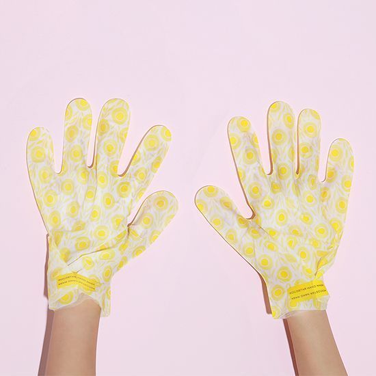 مجموعة ترطيب اليدين من كوكوستار باللون الأصفر