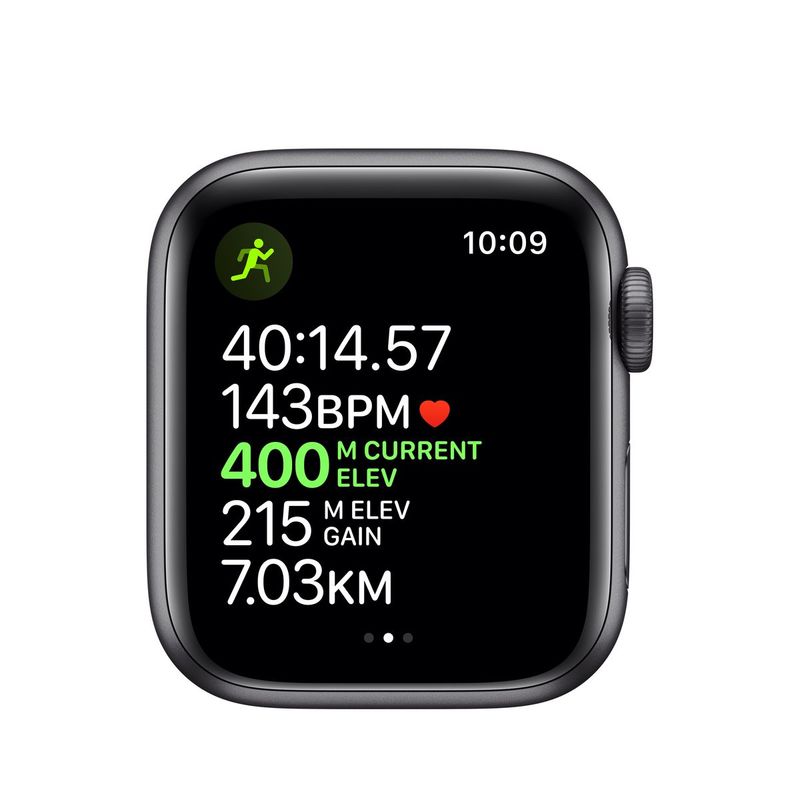 ساعة آبل من الإصدار الخامس مع جي بي إس 40 مم ذات هيكل من الألومنيوم باللون الرمادي الداكن مع سوار ساعة رياضي أسود