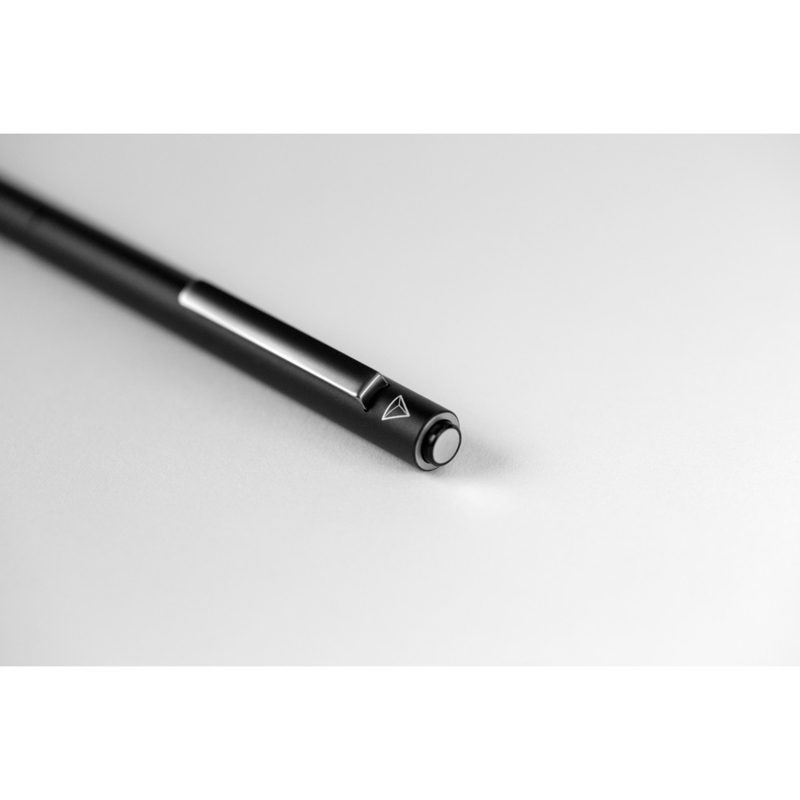 ادونيت داش ٣ أسود نقطه رفيع قلم