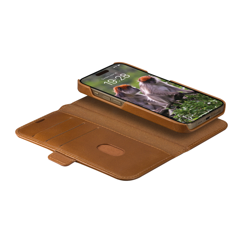 dbramante1928 Lynge Folding Case for iPhone 15 Pro Max - Tan